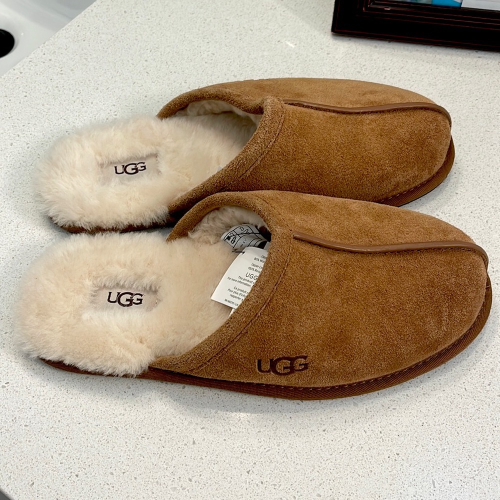 Men’s UGG plush slippers